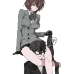 Dziewczyna podduszająca chłopaka udami, przykład kobiecej dominacji (tzw. femdomu).